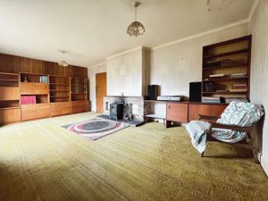 LOUNGE- click for photo gallery